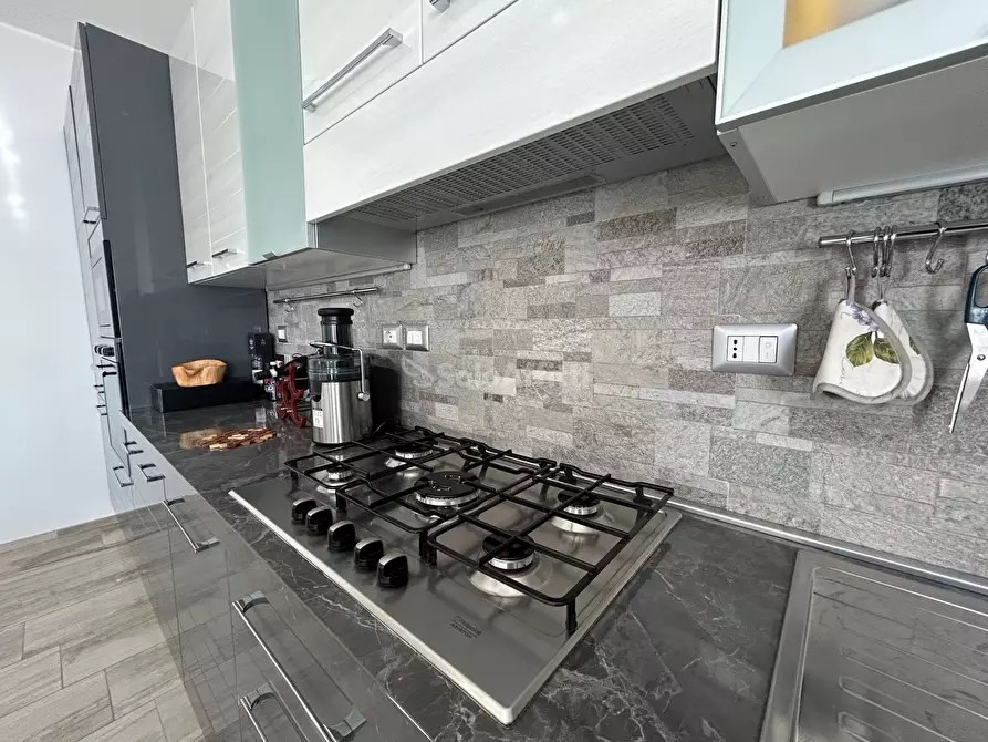 Immagine 13 di Trilocale in affitto  a Torino