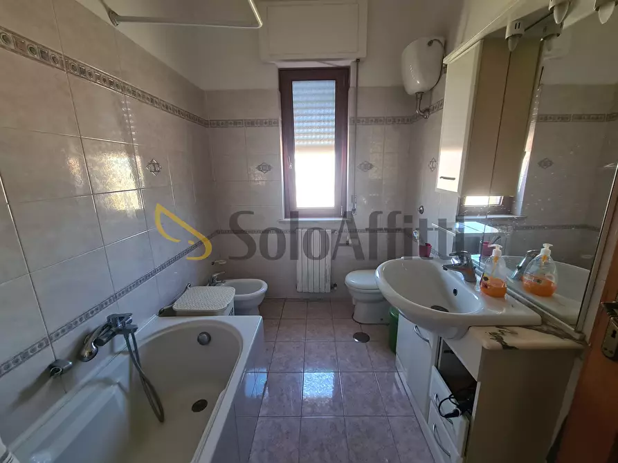 Immagine 11 di Stanza singola in affitto  a Catanzaro
