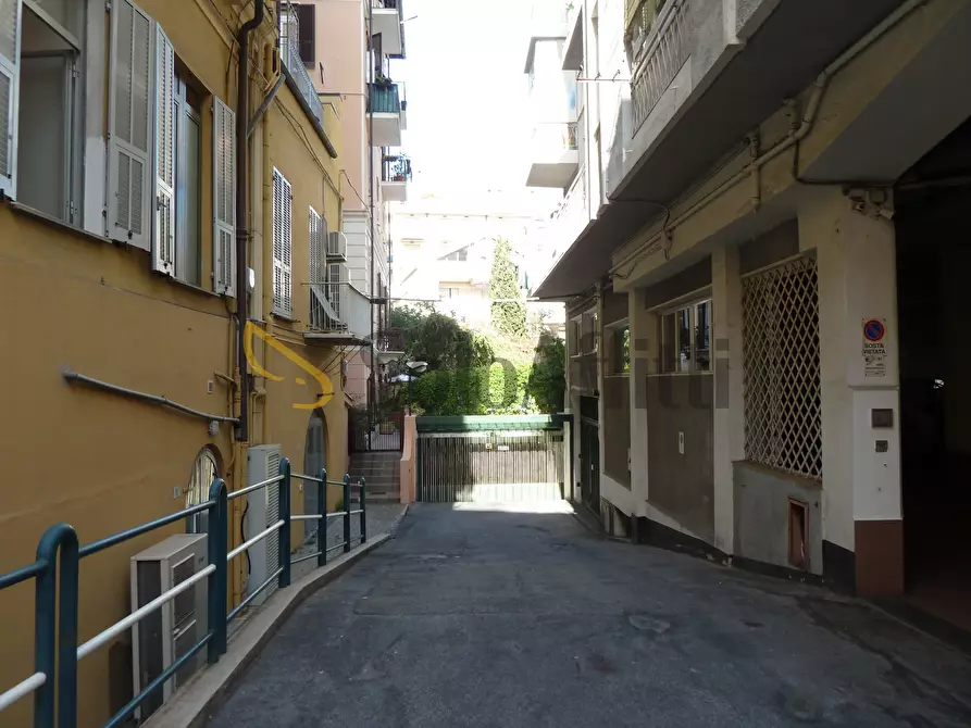 Immagine 12 di Garage in affitto  in Via XX Settembre a San Remo