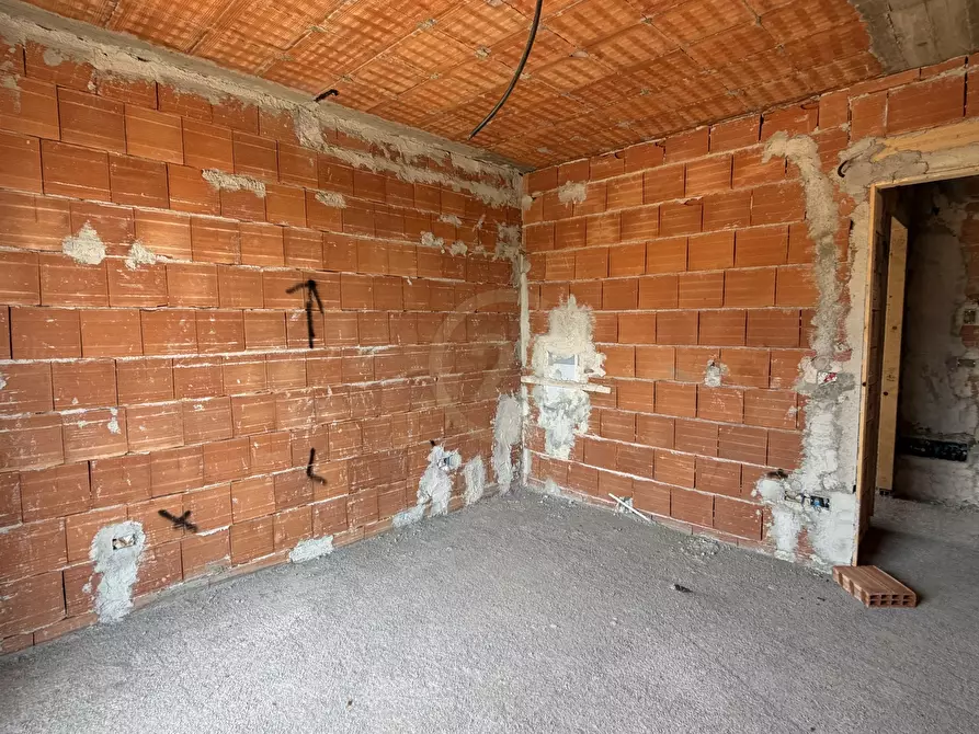 Immagine 26 di Villa in vendita  in Via Aristotele 14 a Mascalucia