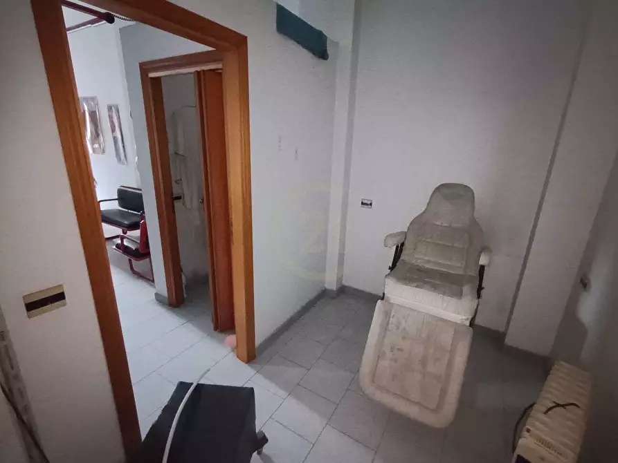 Immagine 24 di Attività commerciale in vendita  in Via Circumvallaz 250 a Paterno'