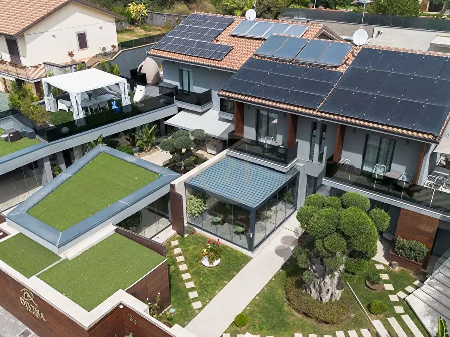 Immagine 27 di Villa in vendita  a Mascalucia