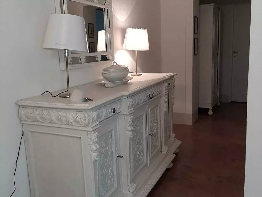 Immagine 5 di Appartamento in vendita  in Strada Luigi Carlo Farini 49 a Parma