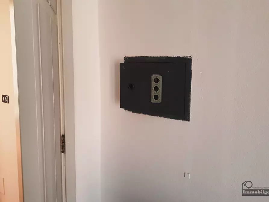 Immagine 28 di Trilocale in affitto  in Borgo Schizzati 17 a Parma