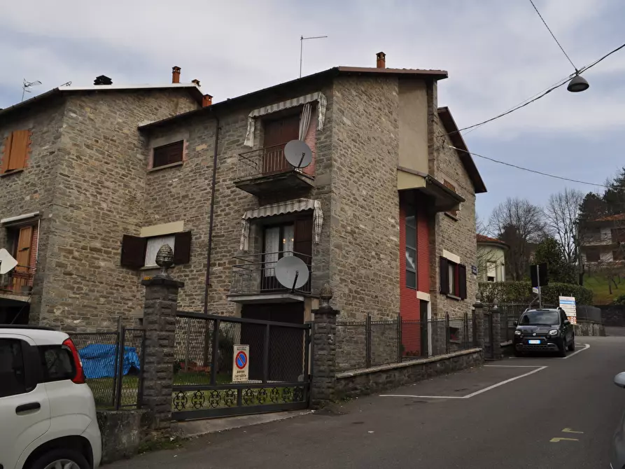 Immagine 43 di Trilocale in vendita  in Via Trento 13 a Bedonia