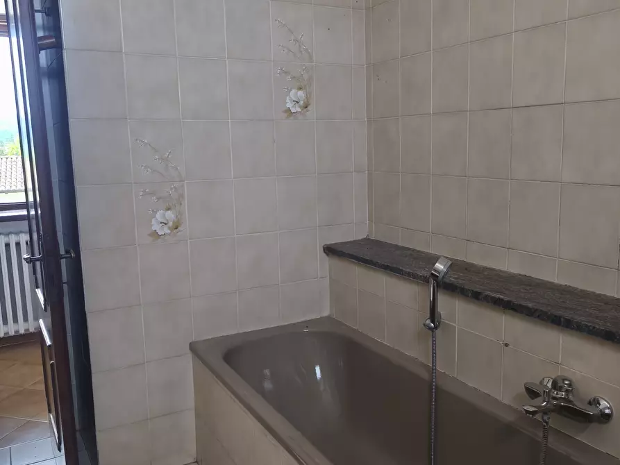 Immagine 19 di Porzione di casa in vendita  in Via Vidiana 34 a Langhirano