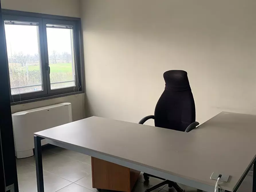 Immagine 10 di Ufficio in affitto  in Via Enrico Fermi a Fontevivo