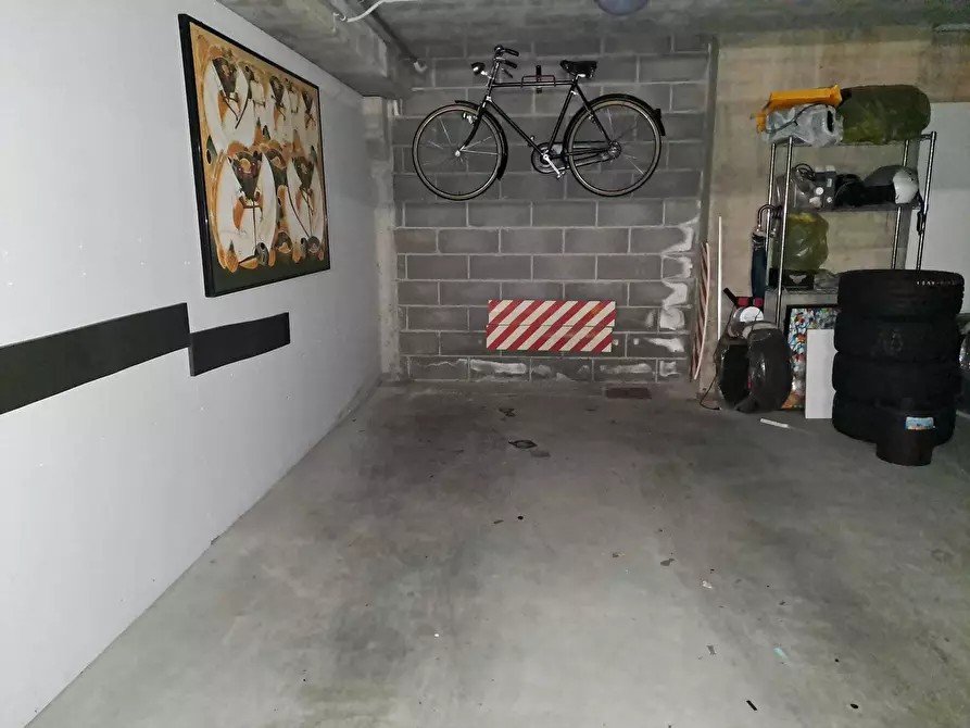 Immagine 5 di Garage in vendita  in Via John Fitzgerald Kennedy 71 a Parma