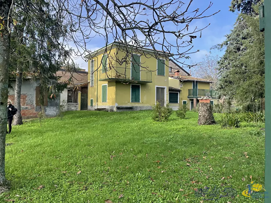 Immagine 3 di Porzione di casa in vendita  in via goiano a Langhirano