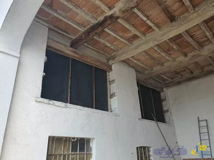Immagine 10 di Porzione di casa in vendita  in VIA CAVAILLON 7 a Langhirano
