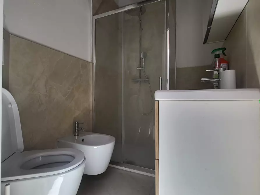 Immagine 13 di Bilocale in affitto  in Borgo Naviglio 6 a Parma
