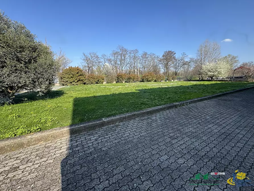 Immagine 3 di Attività artigianale in vendita  in Strada Martinella a Parma