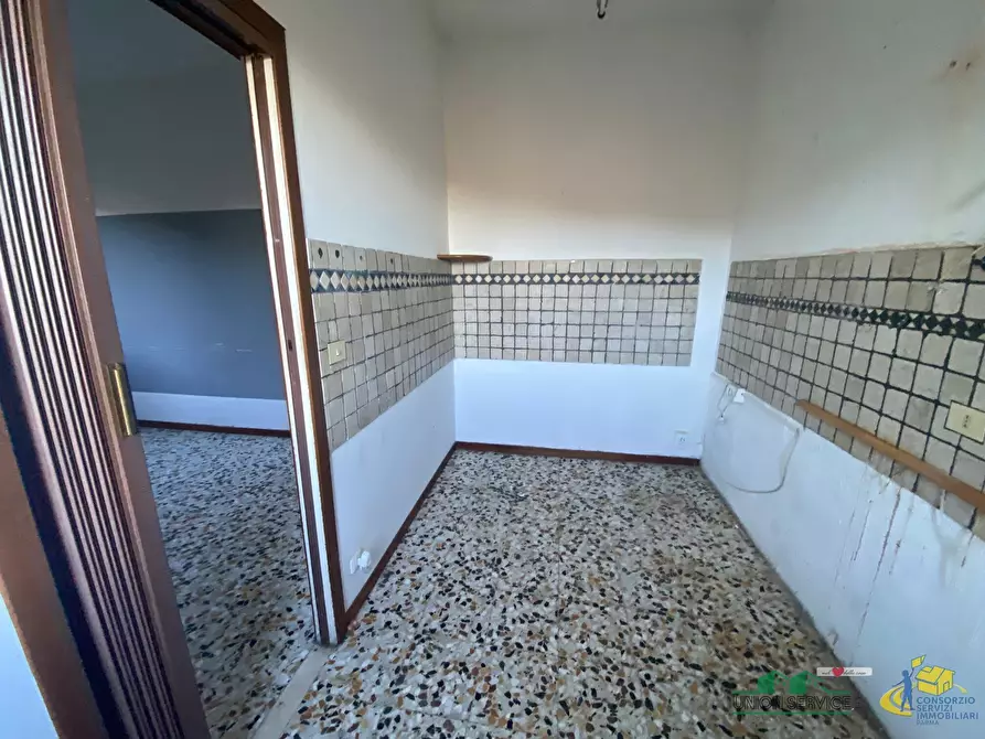 Immagine 7 di Bilocale in vendita  in Via Partigiani D'Italia 7 a Fornovo Di Taro