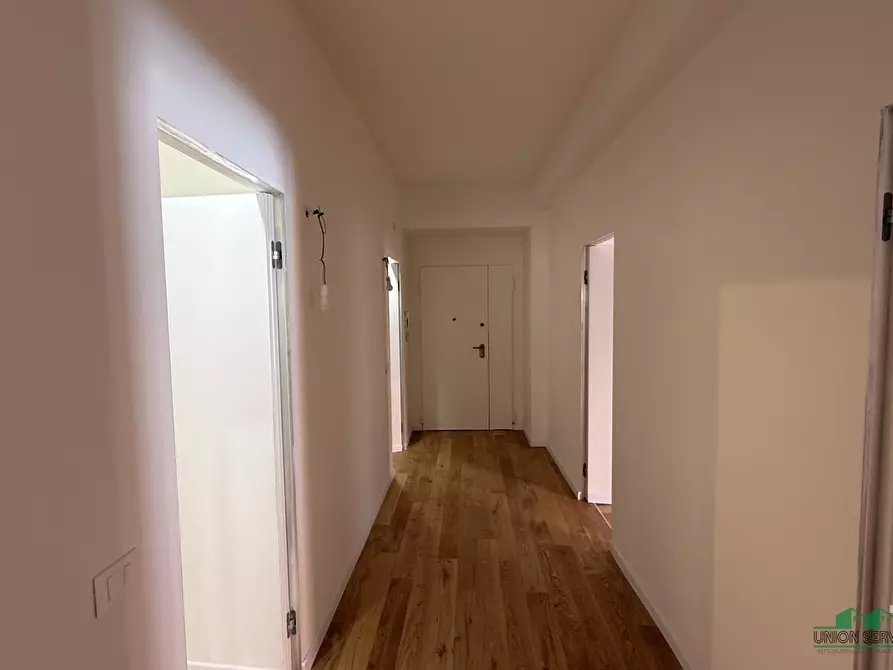 Immagine 12 di Quadrilocale in vendita  in Strada Giuseppe Garibaldi 22B a Parma