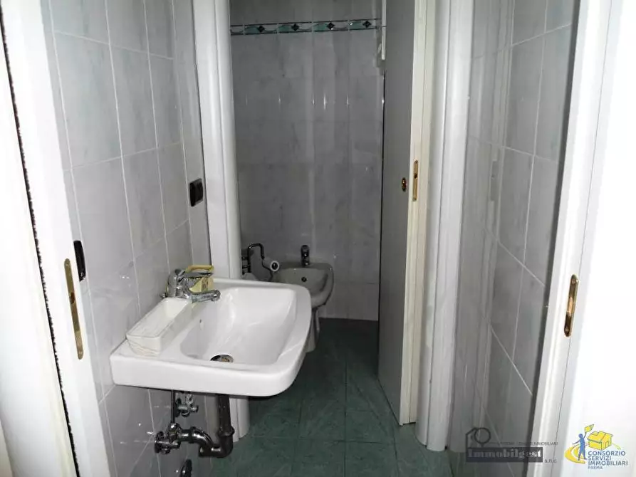 Immagine 13 di Bilocale in affitto  in Via Primo Groppi 14 a Parma