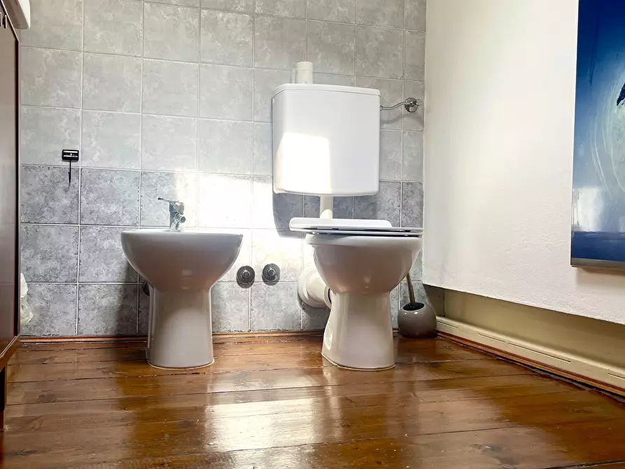 Immagine 16 di Bilocale in vendita  in Strada Massimo D'Azeglio 74 a Parma