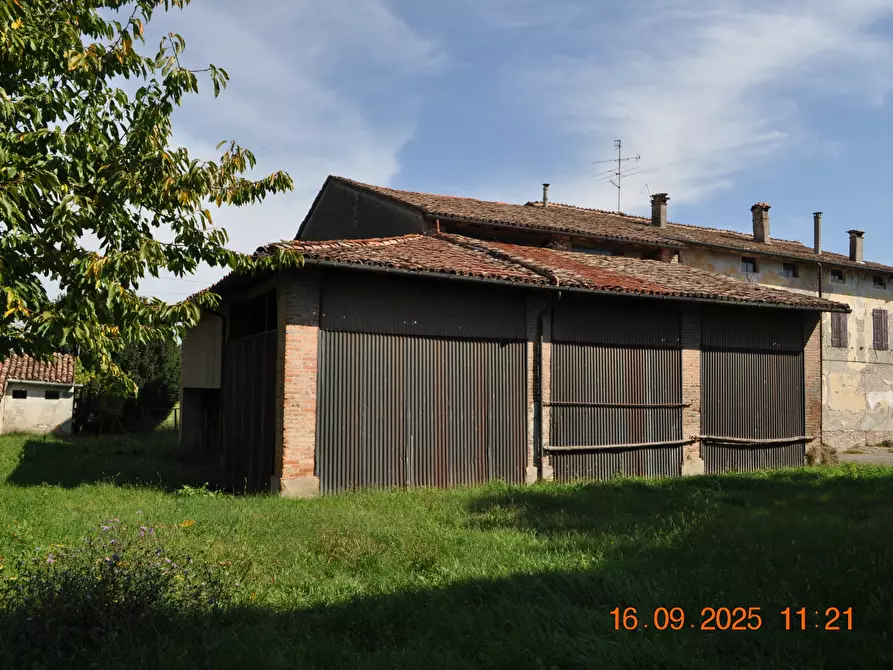 Immagine 53 di Rustico / casale in vendita  in San Quirico a Sissa Trecasali