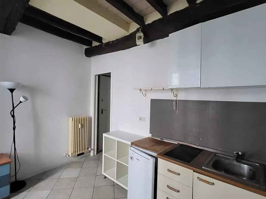 Immagine 18 di Monolocale in vendita  in Borgo della Posta 23 a Parma