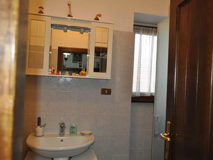 Immagine 31 di Trilocale in vendita  in Via Trento 13 a Bedonia