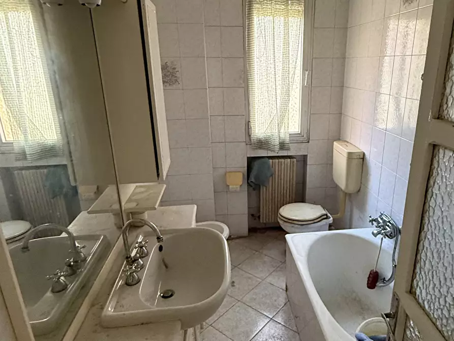 Immagine 14 di Quadrilocale in vendita  in Via Nicolò dell'Abate 30 a Modena