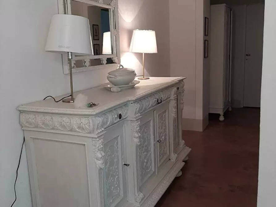 Immagine 5 di Bilocale in vendita  in Strada Luigi Carlo Farini a Parma