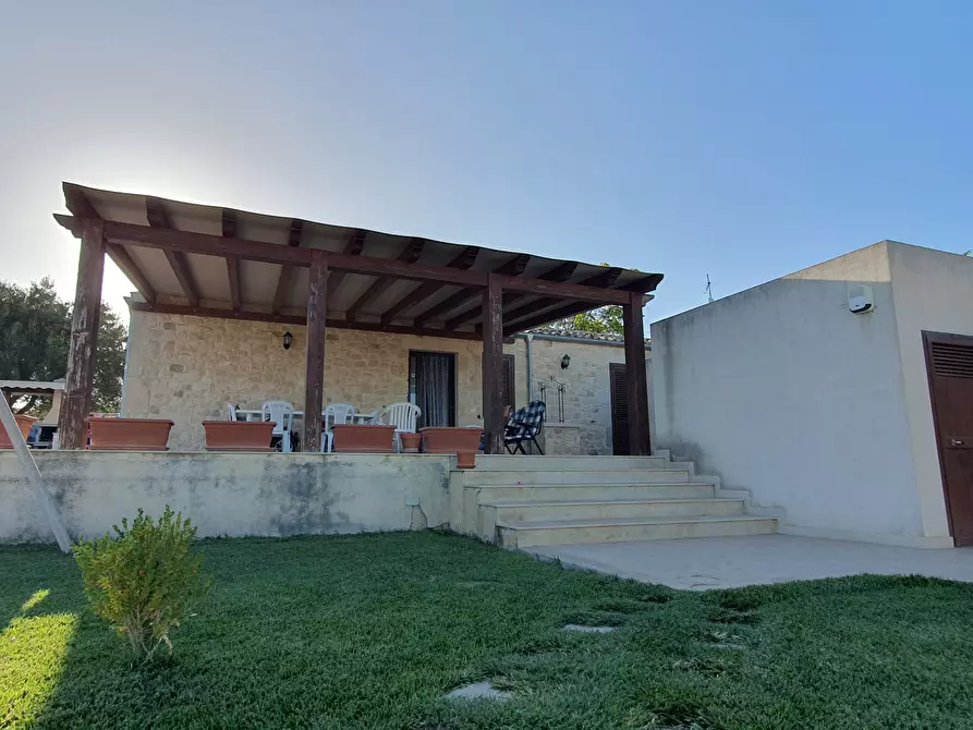 Immagine 10 di Villa in vendita  a Modica
