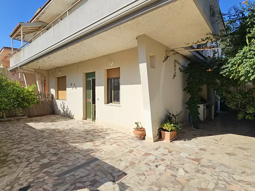 Immagine 1 di Appartamento in affitto  in Via Lipari a Modica