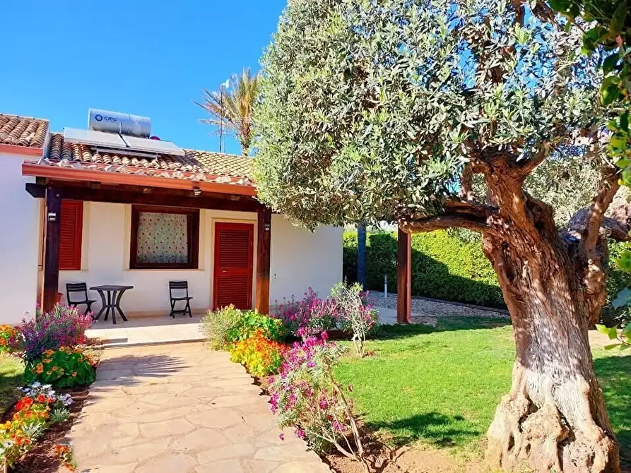 Immagine 2 di Villa in vendita  a Scicli