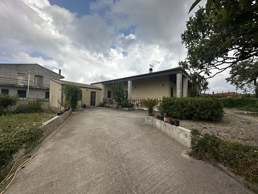 Immagine 1 di Villa in vendita  in Via Vanella 177 a Modica