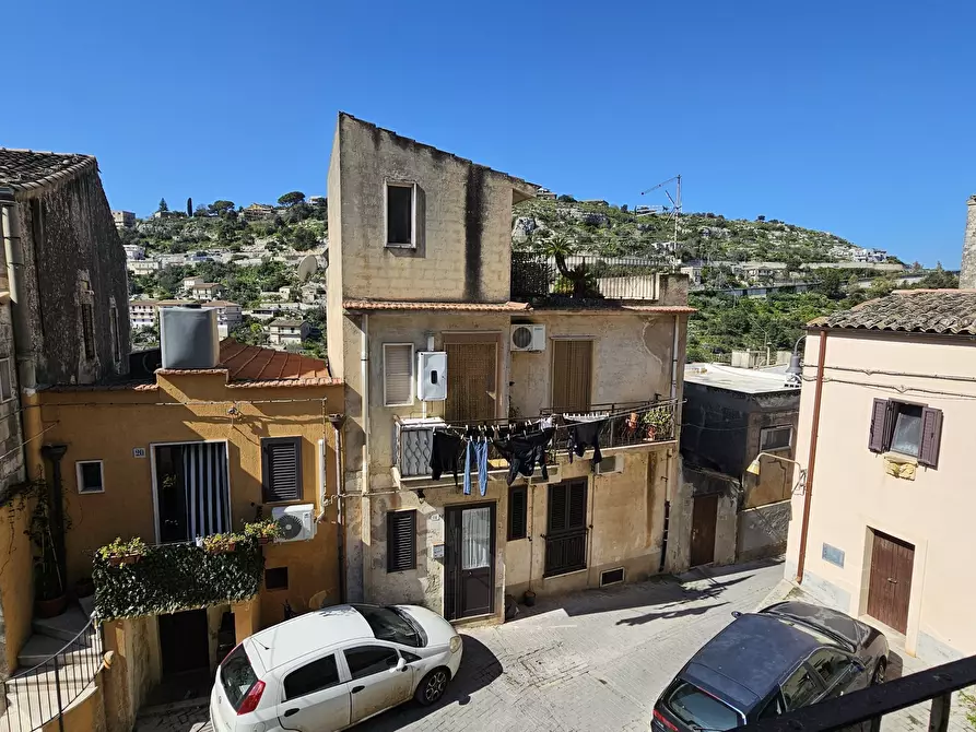 Immagine 10 di Casa indipendente in vendita  in Via Calamezzana 73/1 a Modica