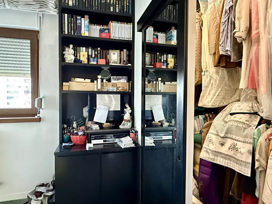 Immagine 42 di Pentalocale in vendita  in Via Allende 23 a Bologna