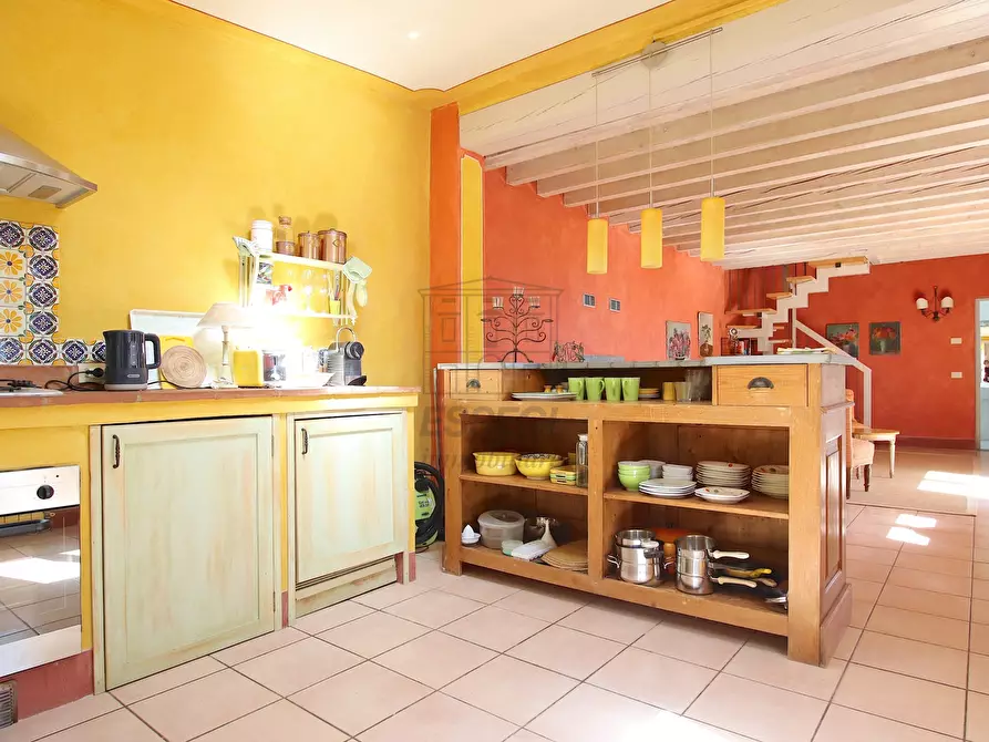 Immagine 37 di Rustico / casale in vendita  in Via di Mastiano e Gugliano 1024 a Lucca