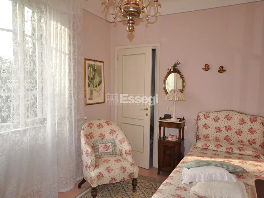 Immagine 25 di Villa in vendita  a Lucca