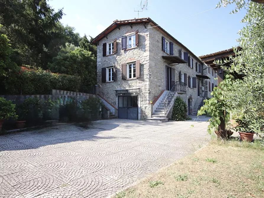 Immagine 1 di Rustico / casale in vendita  in Località Corso 1 a Pescaglia