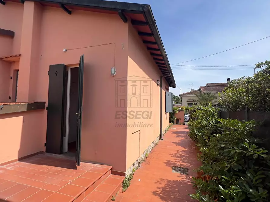 Immagine 18 di Casa indipendente in vendita  in Via del Fortino a Camaiore