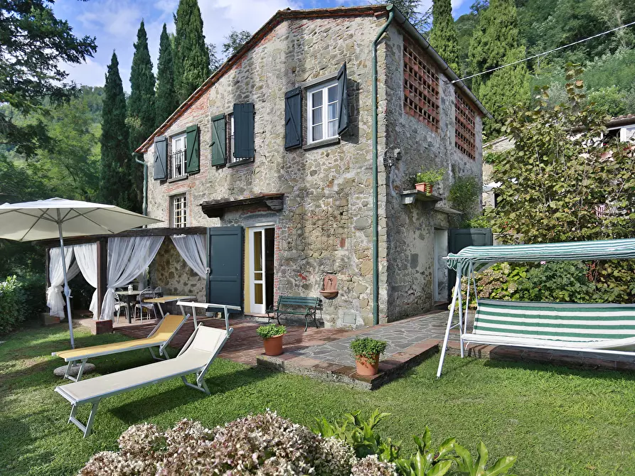 Immagine 8 di Rustico / casale in vendita  a Capannori