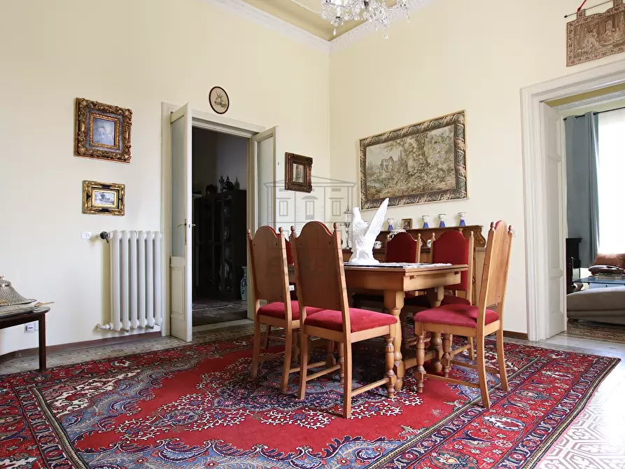 Immagine 24 di Villa in vendita  a Lucca