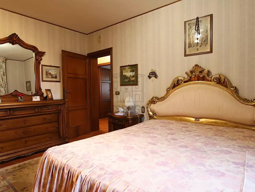 Immagine 14 di Villa in vendita  in Viale G. Puccini 1718 a Lucca