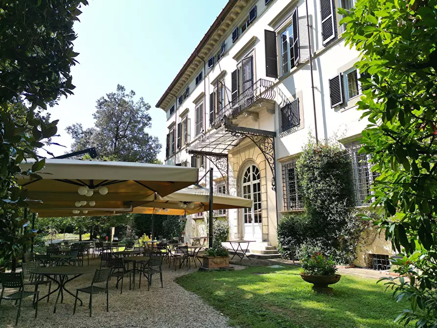 Immagine 4 di Villa in vendita  in Via della Pollicchia 50 a Lucca
