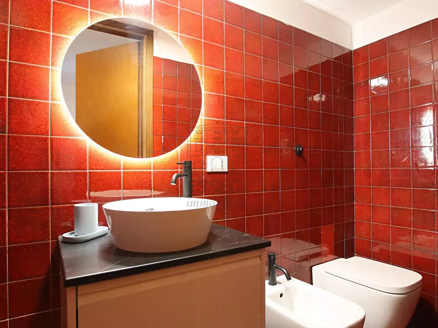 Immagine 11 di Appartamento in vendita  in Via Francesco Carrara 49 a Lucca