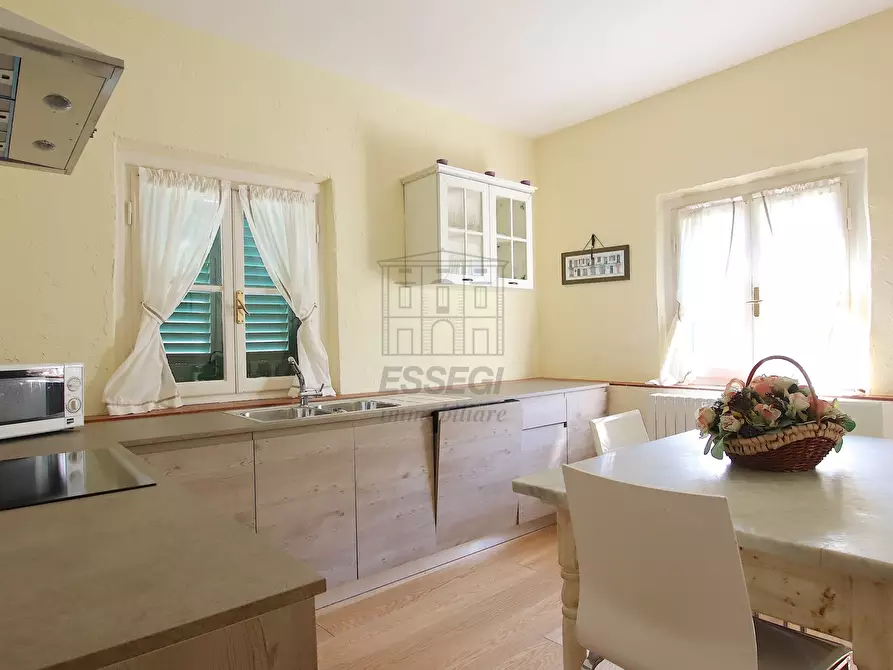 Immagine 29 di Villa in vendita  in vicopelago a Lucca