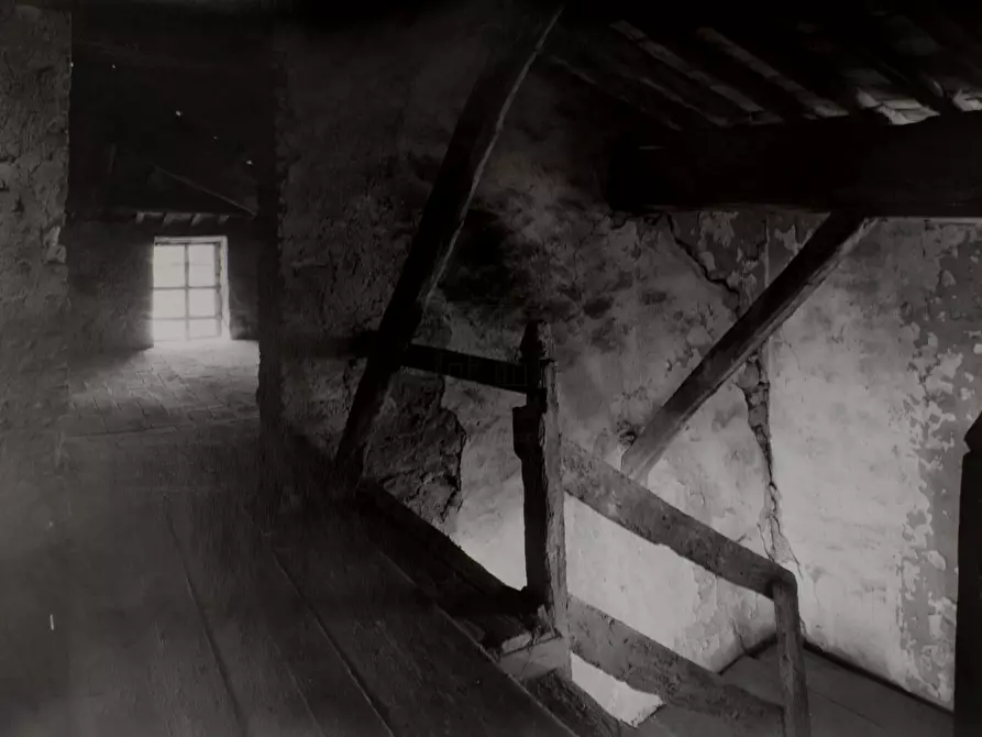 Immagine 29 di Villa in vendita  in via Colli 23 a Pescaglia