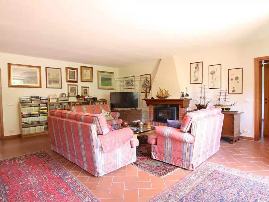 Immagine 13 di Villa in vendita  in San Martino in Freddana a Lucca