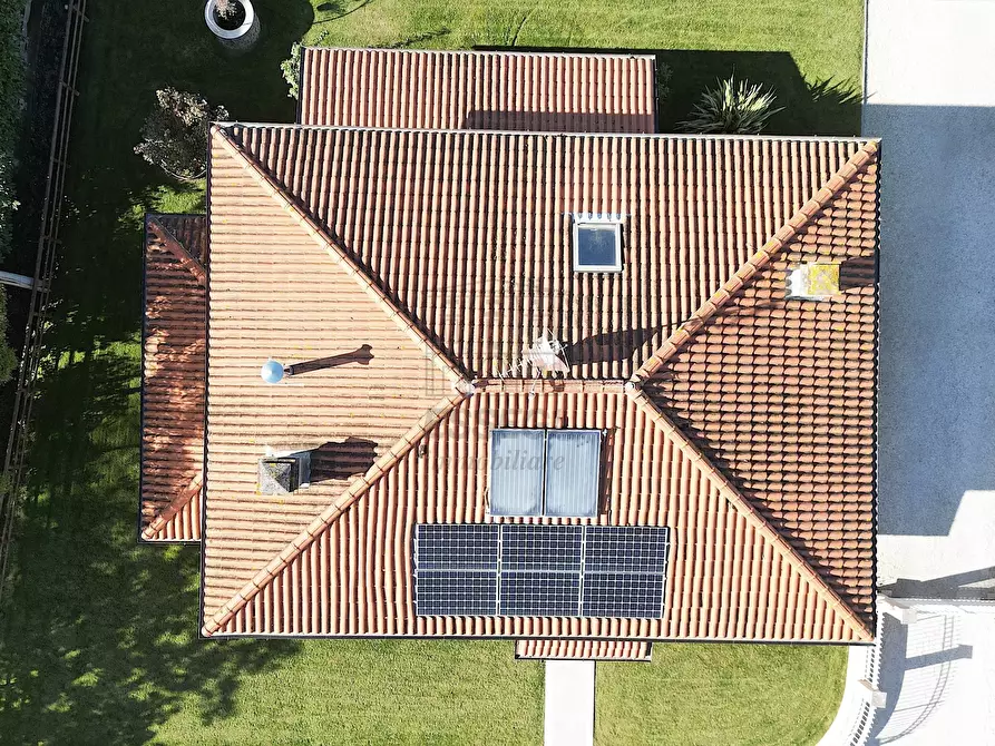 Immagine 7 di Villa in vendita  in Via di San Ginese a Capannori