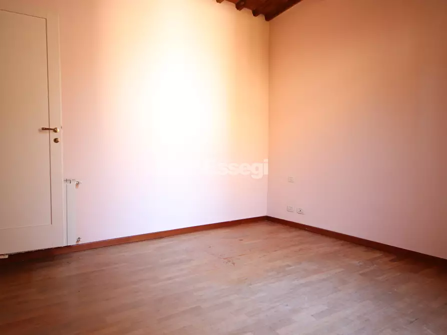 Immagine 10 di Appartamento in vendita  in Piazza Sant'Agostino 3 a Lucca