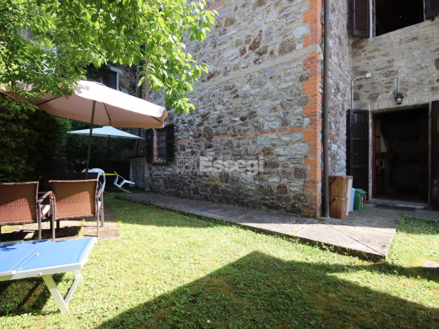 Immagine 25 di Rustico / casale in vendita  in Valpromaro a Massarosa