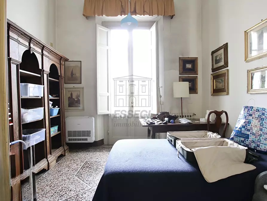 Immagine 9 di Appartamento in vendita  a Lucca