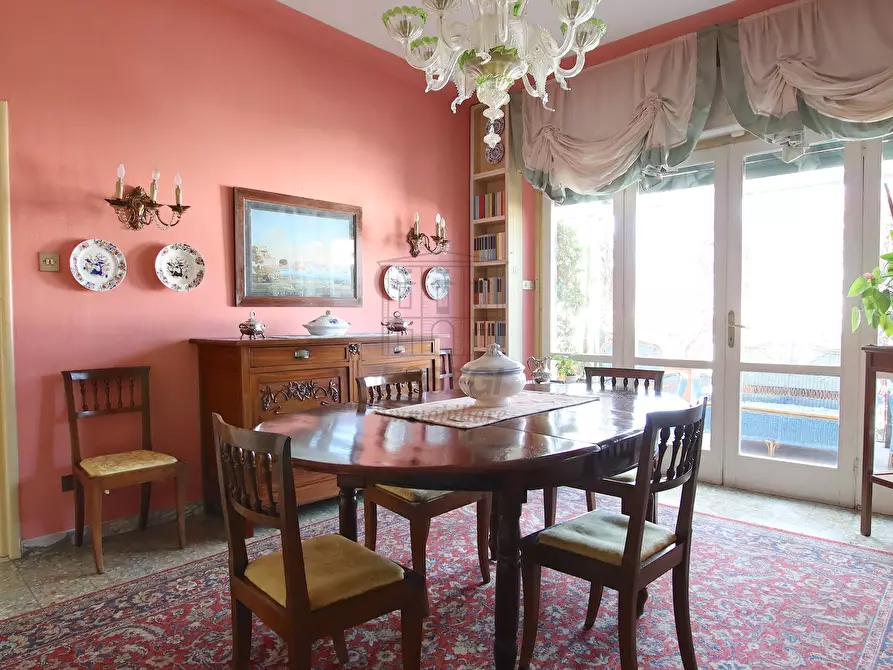 Immagine 18 di Villa in vendita  in Via Borgo Giannotti 120 a Lucca