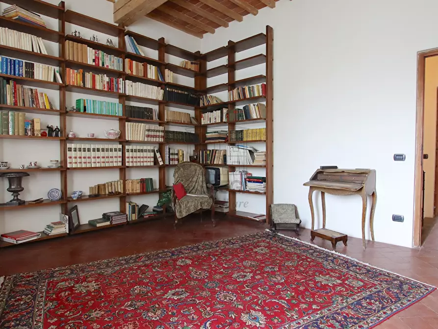 Immagine 22 di Villa in vendita  in Via Romana 914 a Lucca