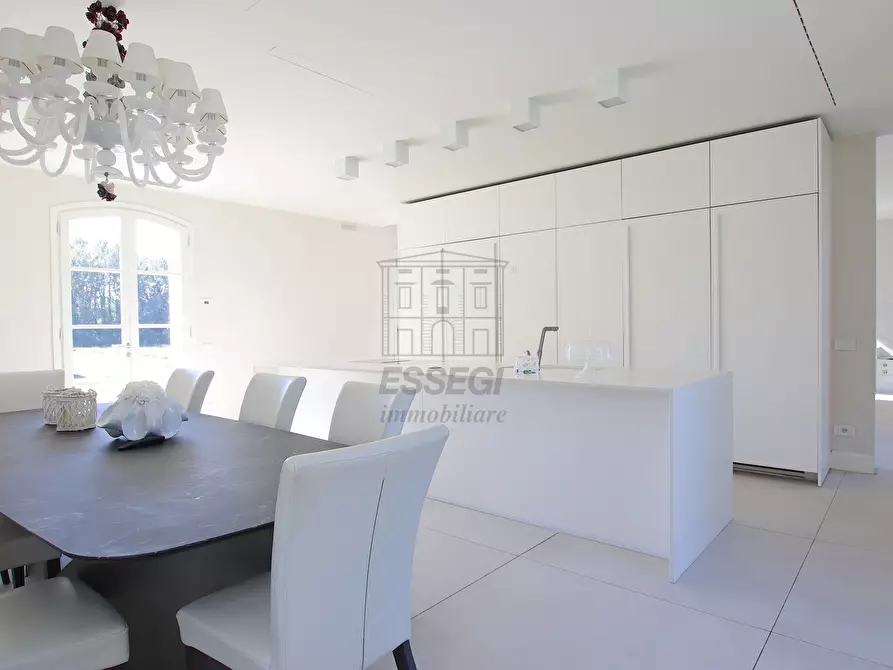 Immagine 15 di Villa in vendita  in Via Don Emilio Angeli a Lucca